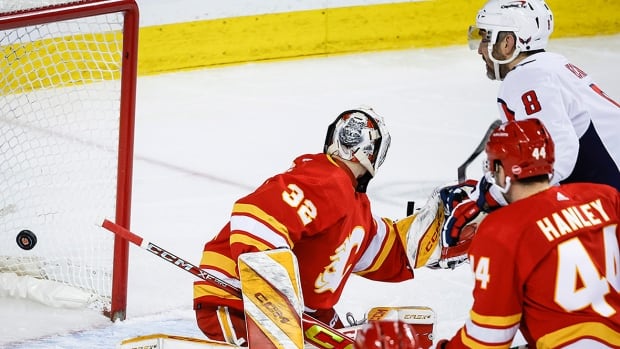 >-ovechkin-1st-nhl-player-with-19-straight-20-goal-seasons-from-start-of-career