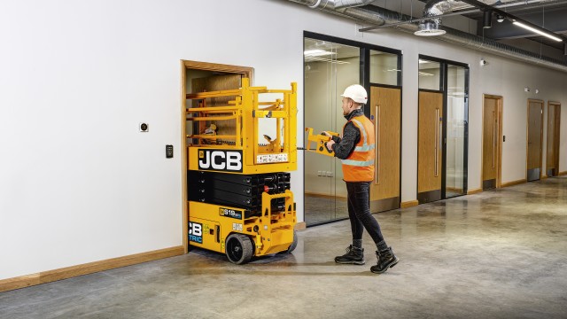 JCB’s electric pressure scissor rob redesign improves transportability, reduces weight