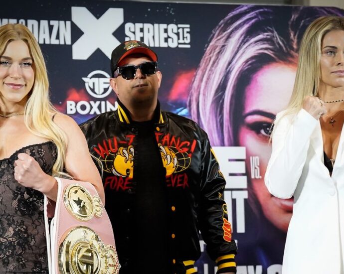 Misfits Boxing 15 dwell weblog: Elle Brooke vs. Paige VanZant