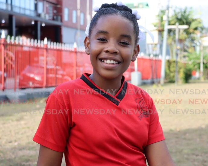 Thara Howe wows in stage debut