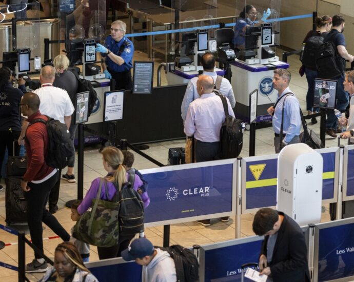SENATORS TAKE AIM AT TSA’S FACIAL RECOGNITION PLANS…