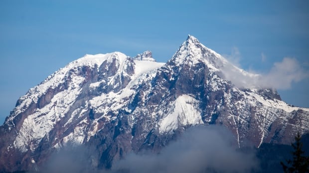 B.C. crews hopeful of resuming study 3 lacking climbers