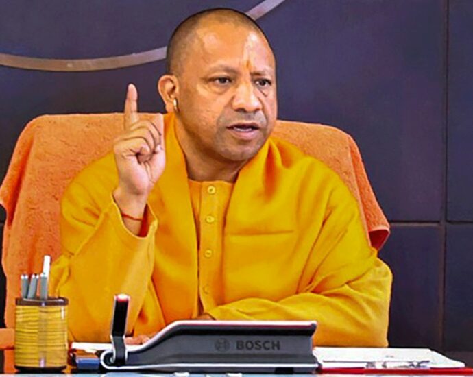 लोकसभा चुनाव बाद पहली बैठक में नौकरी, तबादले, भर्ती योगी के टॉप एजेंडे में