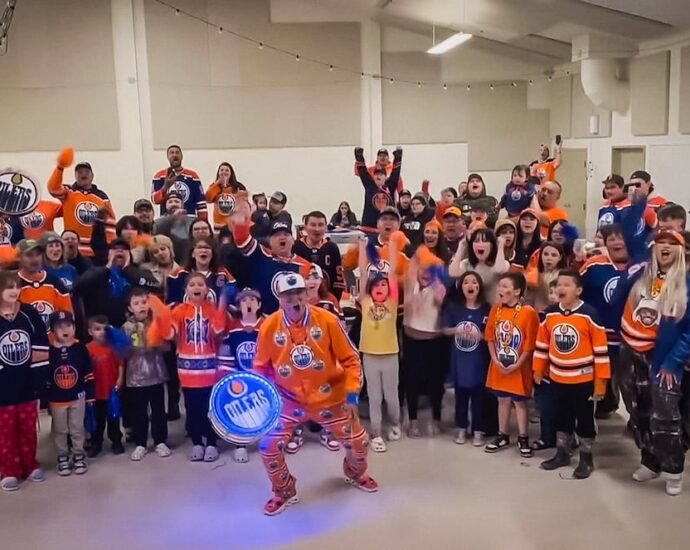 >-oilers-excitement-hits-fever-pitch-in-northern-alberta