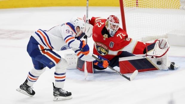 >-sergei-bobrovsky-brilliant-as-panthers-blank-oilers-in-stanley-cup-final-opener