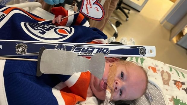 >-oilers-playoff-run-helping-sask.-family-through-their-baby’s-extended-hospital-stay