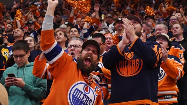 >-oilers-defeat-panthers-8-1-in-do-or-die-game-4-of-stanley-cup-final