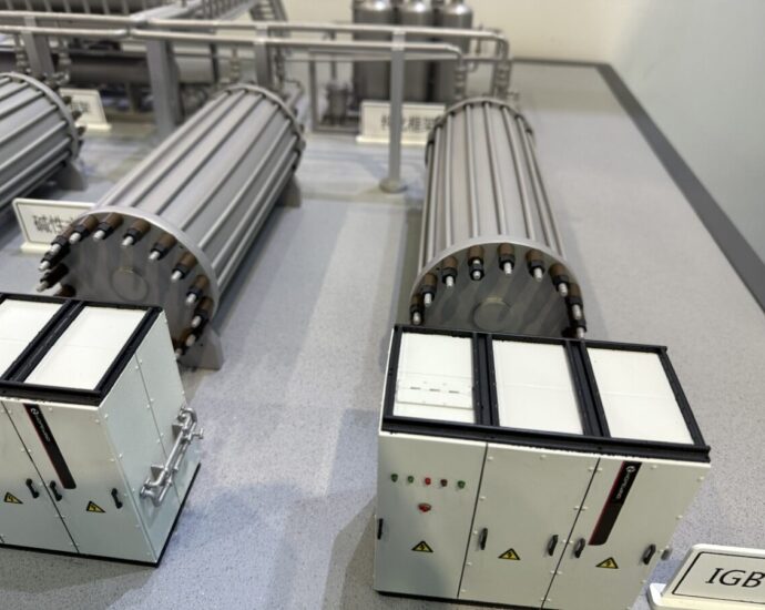 Modern manner to calculate levelized cost of hydrogen