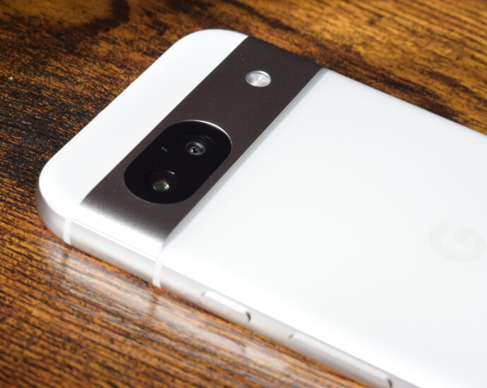 Google Pixel 8a evaluate