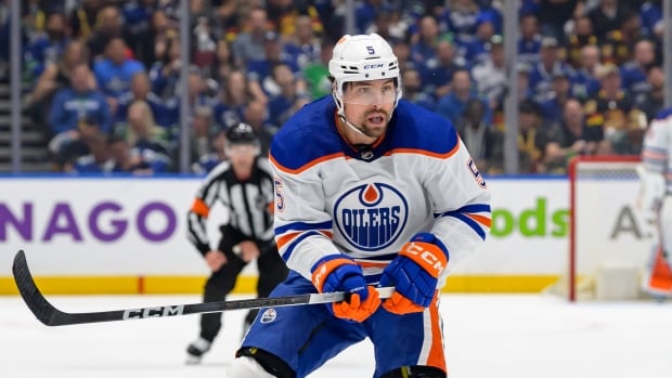 >-oilers-trade-cody-ceci,-3rd-round-pick-to-sharks-for-defenceman-ty-emberson