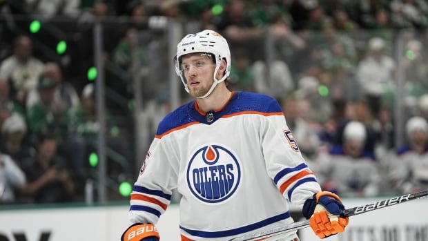 >-holloway,-broberg-join-st.-louis-blues-after-edmonton-oilers-decline-to-match-offer-sheets