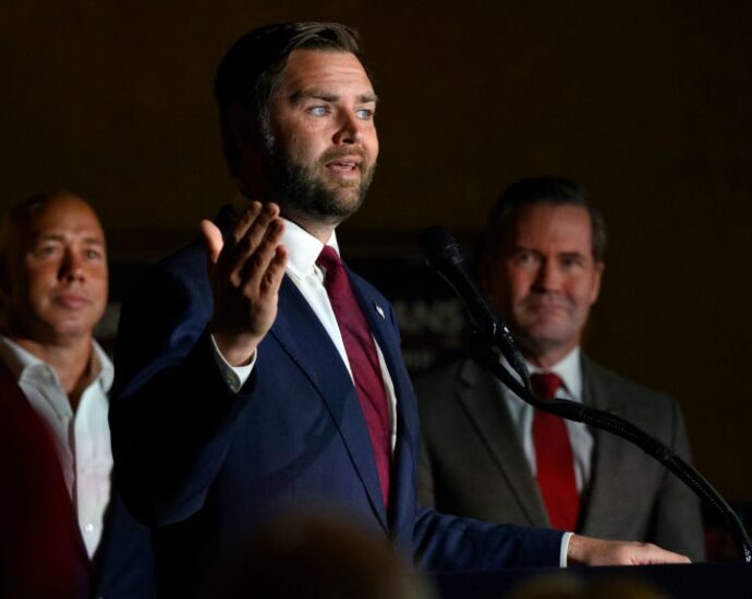 JD Vance Avoids Main Food Faux Pas in Philadelphia