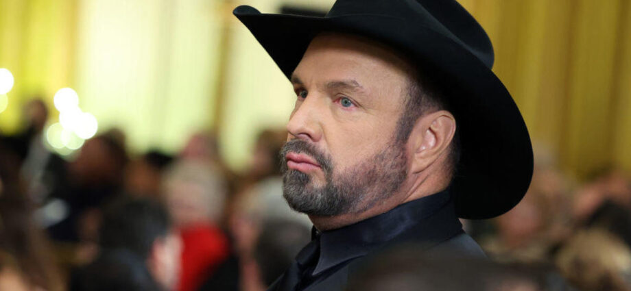 Garth Brooks accused of rape in original lawsuit