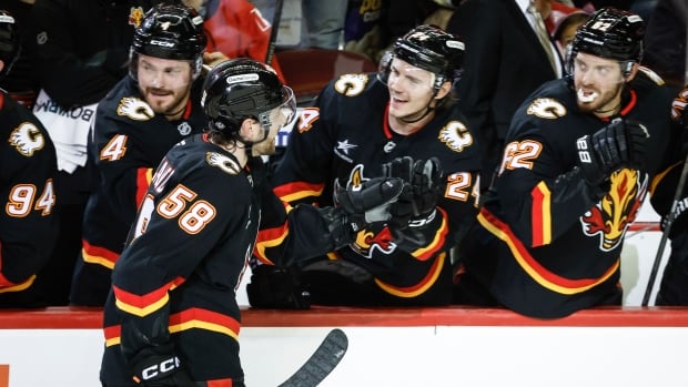 >-calgary-flames-grind-out-4-3-shootout-win-over-pittsburgh-penguins