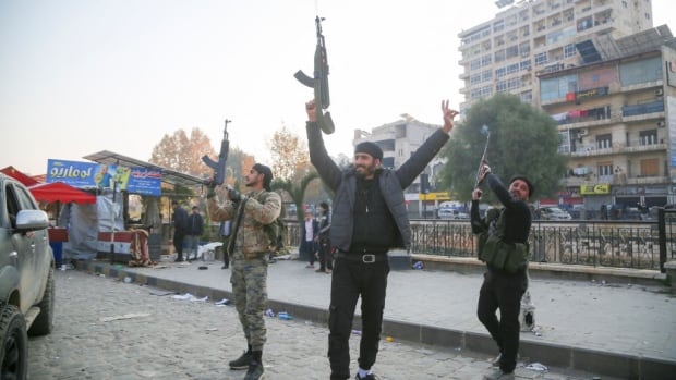Damascus residents flit as rebels shut in on Syrian capital