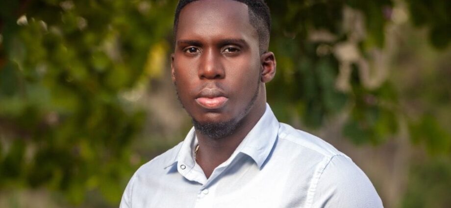 Music teacher to open studio, rehearsal plot in Clarendon