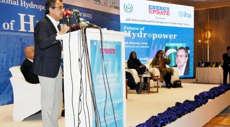 IPP negotiations place Pakistan Rs1.1Tr: Minister Leghari