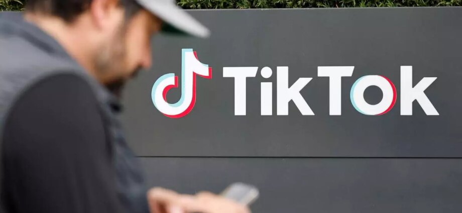 TikTok warns users of ‘non permanent ban’ within the US