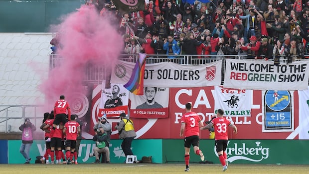 cavalry-fc-able-to-continue-pre-season-camp-in-california-despite-nearby-wildfires