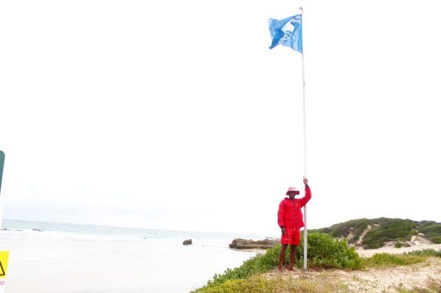 Kelly’s Seaside marks Blue Flag milestone