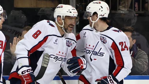 >-alex-ovechkin-nets-885th-nhl-career-goal,-within-9-of-tying-wayne-gretzky’s-all-time-record