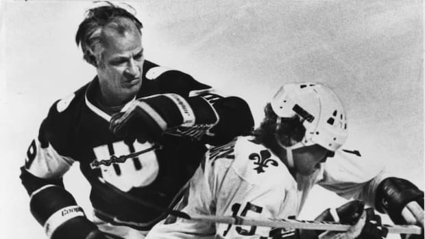 >-‘elbows-up’-rallying-cry-evokes-memories-of-mr.-hockey