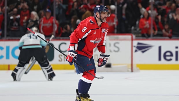 >-ovechkin-scores-886th-career-goal-into-empty-net-to-move-9-back-of-breaking-gretzky’s-nhl-record