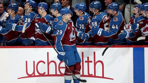 >-avalanche-star-nathan-mackinnon earns-1,000th-nhl-point