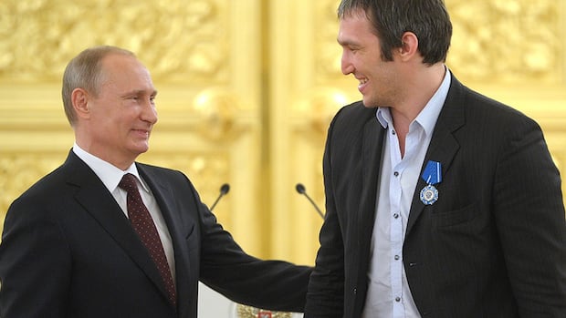 >-vladimir-putin-congratulates-alex-ovechkin-on-‘outstanding’-nhl-goals-record