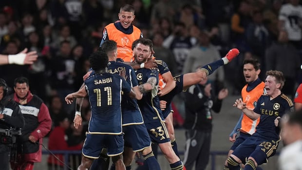 whitecaps-beat-pumas,-advance-to-face-inter-miami-in-concacaf-champions-cup-semifinal