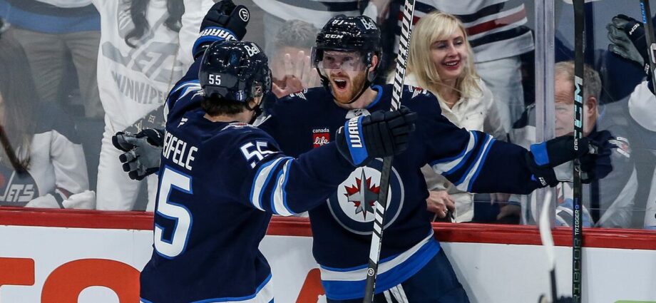 >-5-canadian-teams-battle-for-the-stanley-cup