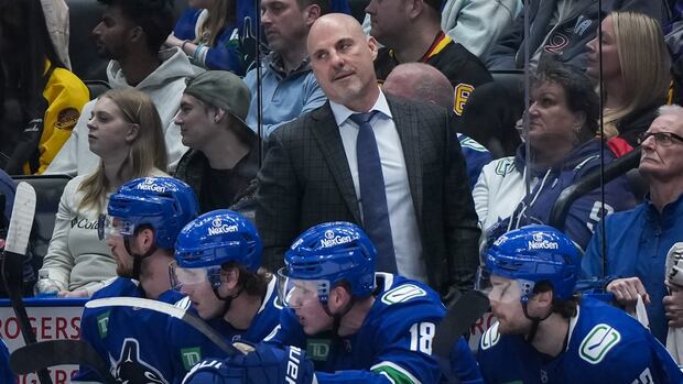 >-rick-tocchet-steps-away-as-vancouver-canucks-head-coach-after-turbulent-season