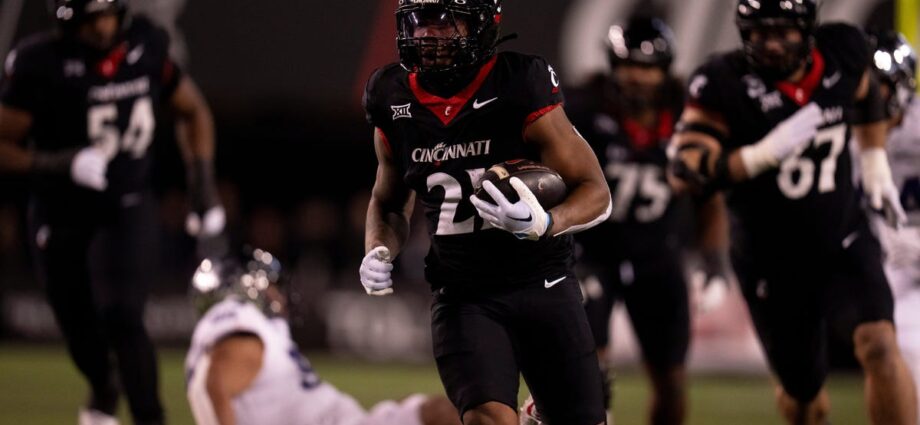 49ers formally issue 6 UDFA signings; Will any procedure the staff?