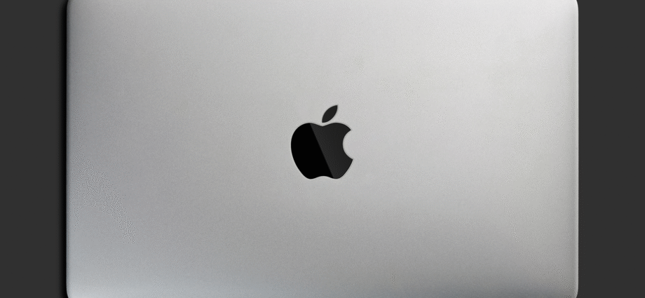 AirPods, MacBooks, Apple Watches up to 30% off on Amazon
