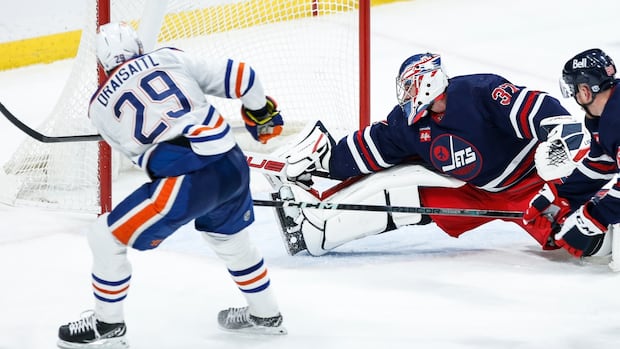 >-oilers’-draisaitl,-jets-goalie-hellebuyck-among-finalists-for-nhl’s-hart-trophy