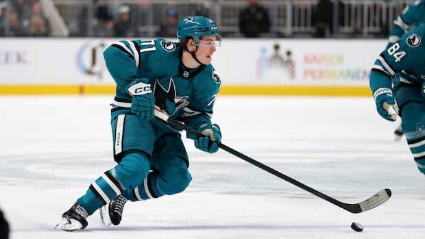 >-celebrini,-konecny-among-first-15-players-named-by-hockey-canada-for-world-championship