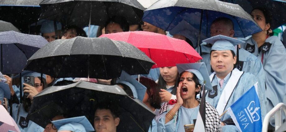 Students chant ‘Free Mahmoud’ at Columbia University graduation