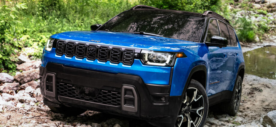 Jeep unearths new Cherokee SUV, confirms hybrid model
