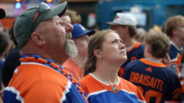 >-oilers-fans-sullen-after-losing-stanley-cup-final-to-panthers-2nd-year-in-a-row