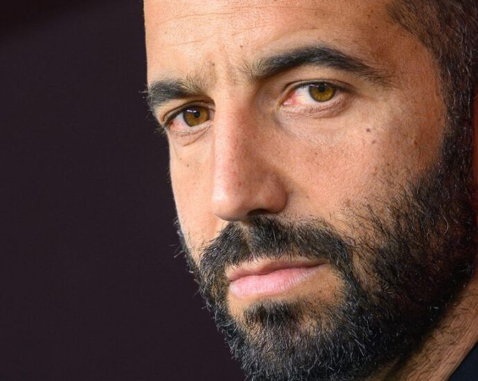 Man United make come to signal Premier League striker