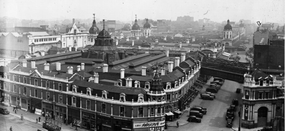 London Museum welcomes return of Smithfield stores and bars parade