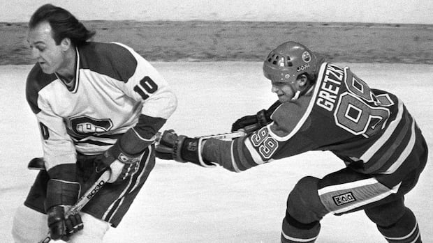 >-new-exhibition-traces-guy-lafleur’s-path-to-hockey-superstardom