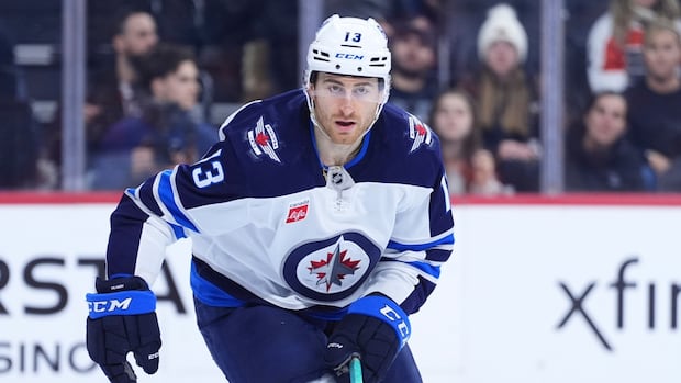 >-gabriel-vilardi-staying-with-winnipeg-jets-after-signing-6-year,-$45m-contract-extension