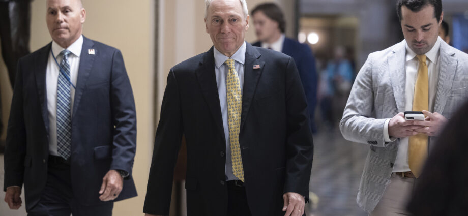 Dwelling passes public media, foreign again clawbacks after Epstein trot