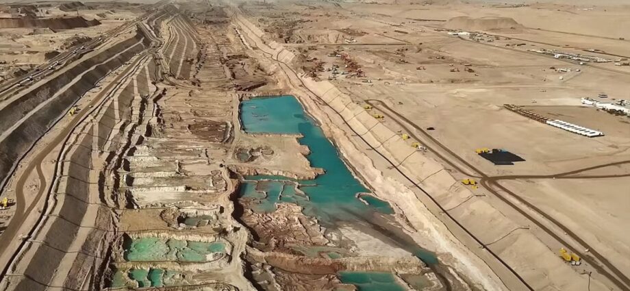 World’s Largest Constructing Location Eyes Hundreds of Layoffs