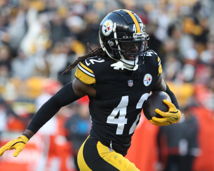 calls-mount-for-steelers-to-make-drastic-roster-change-despite-preseason-win