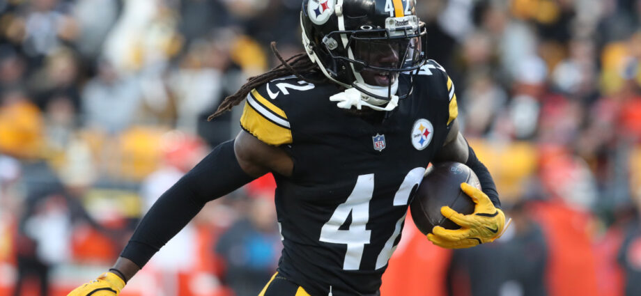 calls-mount-for-steelers-to-make-drastic-roster-change-despite-preseason-win
