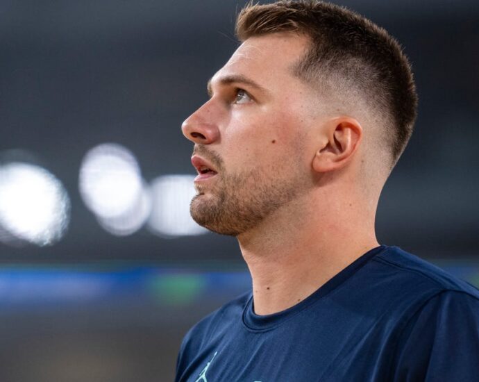 luka-doncic-suffered-an-injury-scare-in-slovenia-friendly-on-saturday