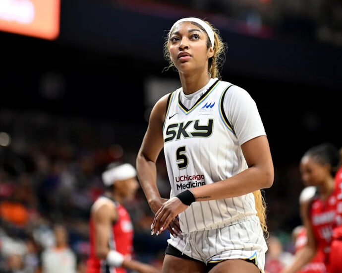 sky-star-angel-reese-available-to-return-from-back-injury-in-matchup-vs.-storm