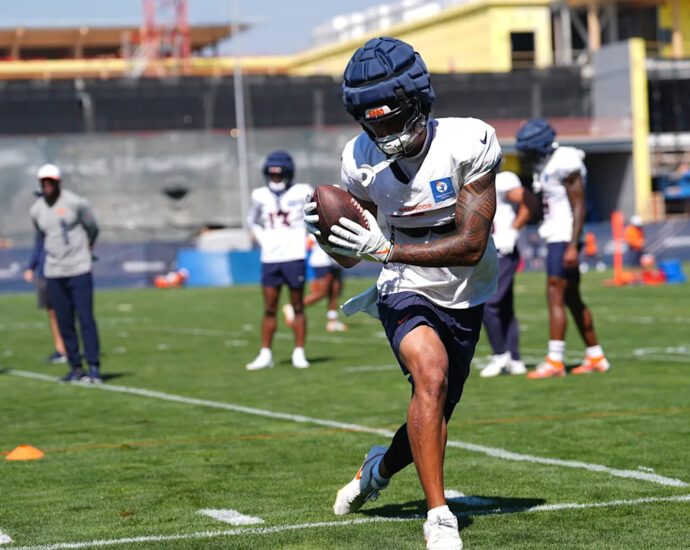 saints-acquire-second-year-wide-receiver-devaughn-vele-from-broncos-for-a-pair-of-draft-picks